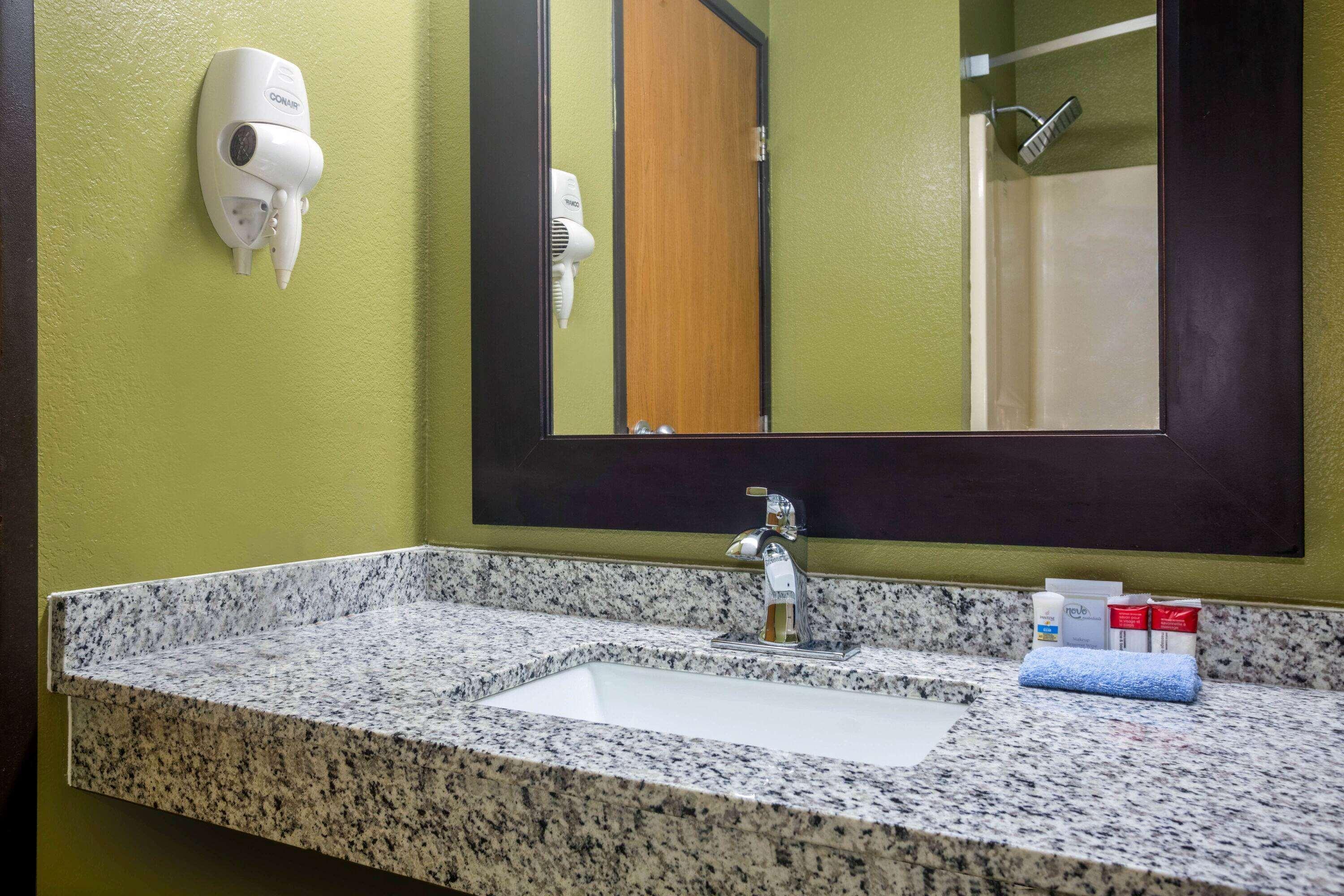 Super 8 By Wyndham El Dorado Ξενοδοχείο Εξωτερικό φωτογραφία